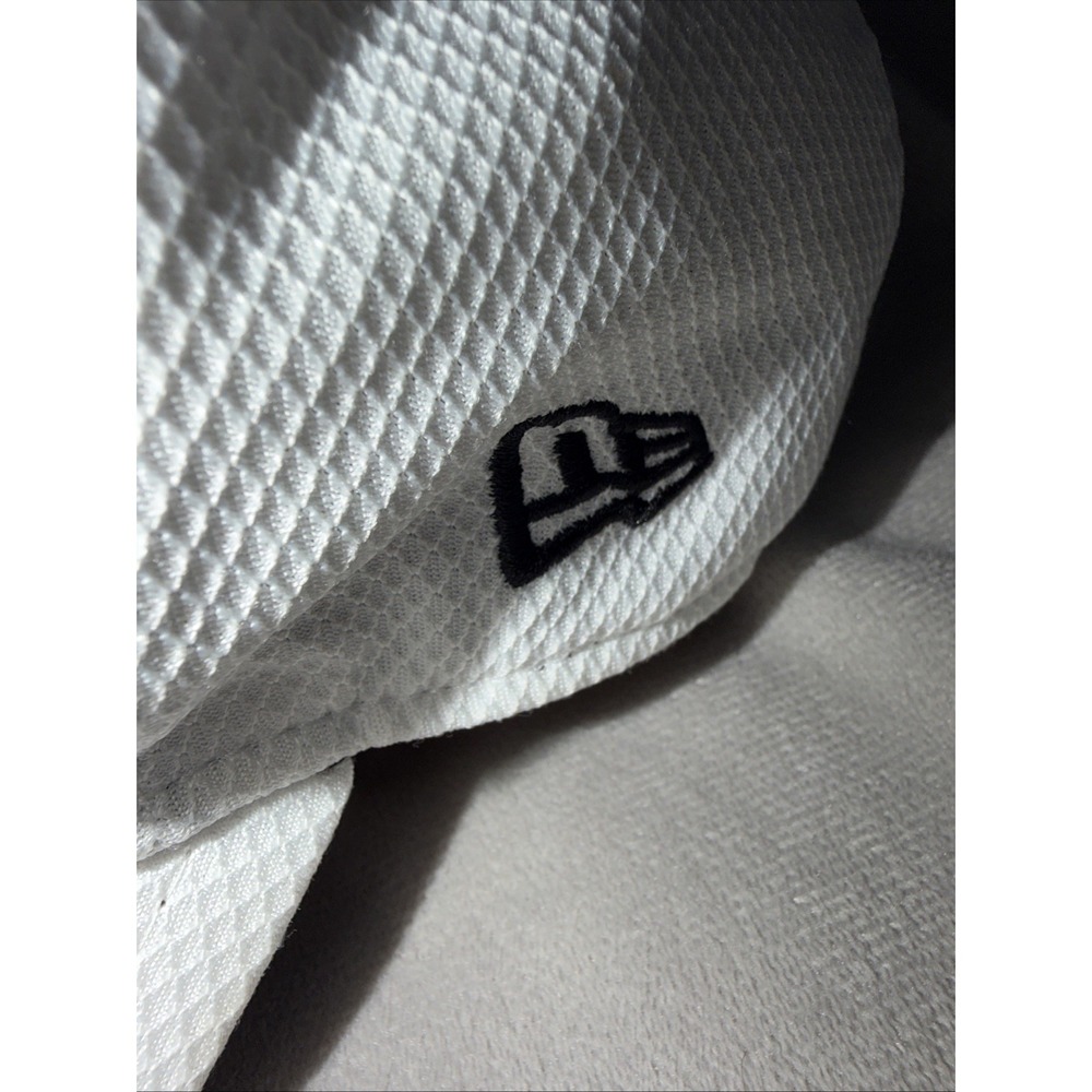 AJGA New Era 9Twenty Adjustable Unisex Breathable White Red Black Golf Hat - Picture 3 of 9